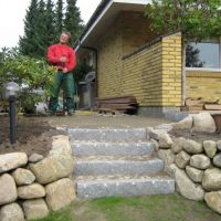 Opbygning-af-granittrappe.jpg